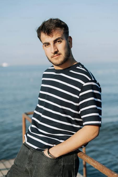 Alex L.